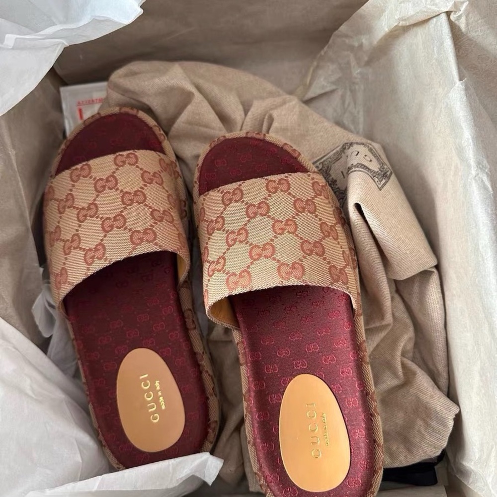 Gucci Women's slippers